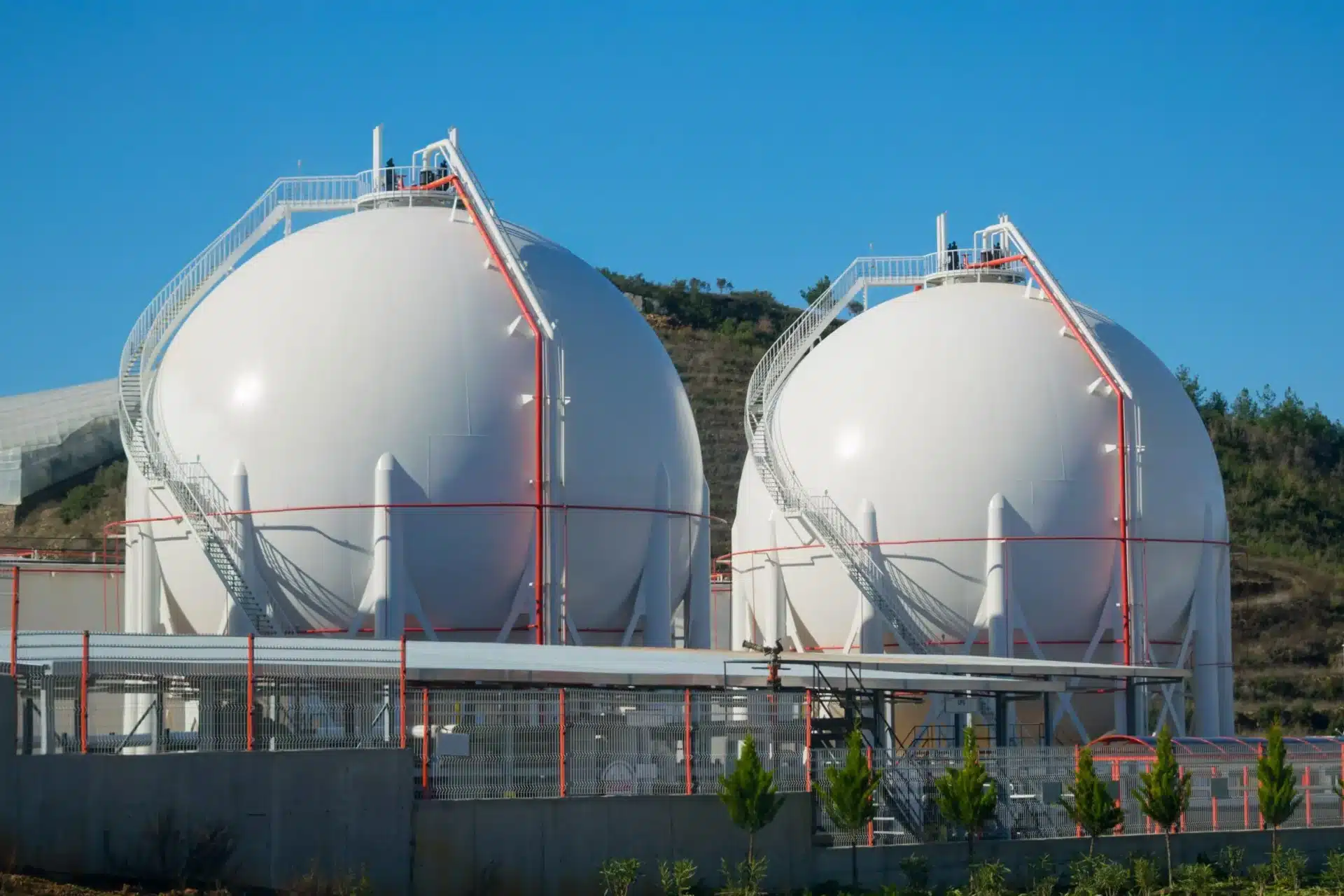 LNG-white-tank-scaled.jpeg