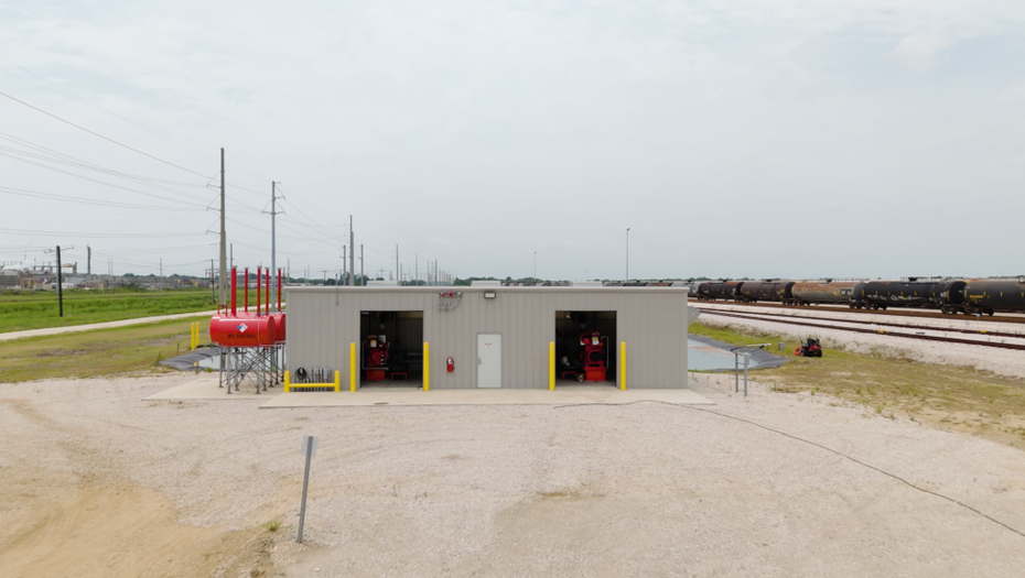 Utility building and piping at Diversified CPC’s Beaumont processing plant.